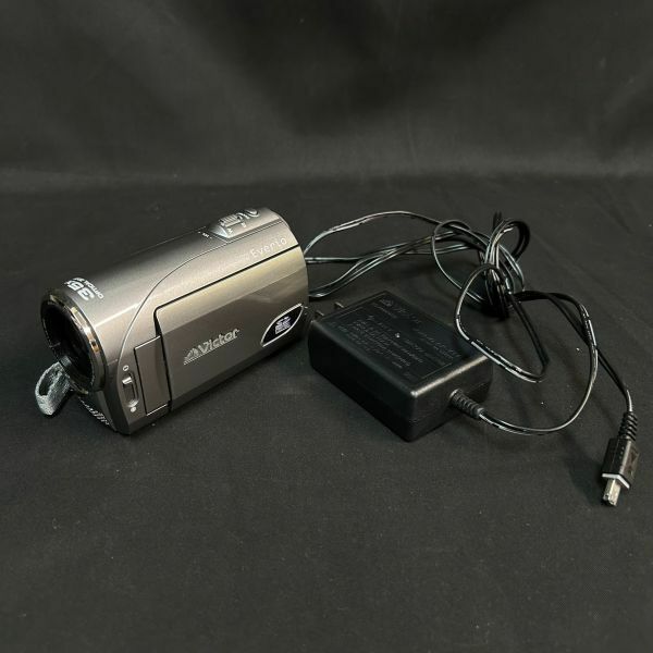 FEc290D06 動作品 Victor デジタルビデオカメラ GZ-MS100 Everio 35x OPTICAL ZOOM シルバーカラー