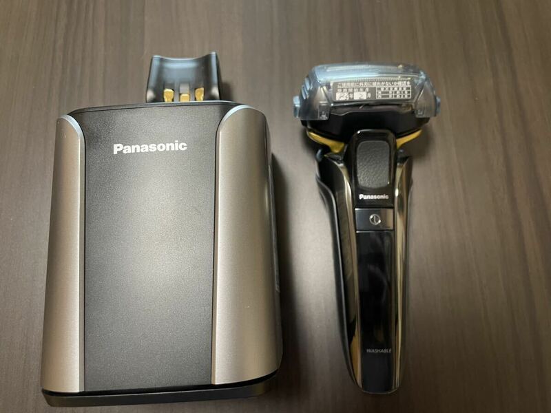 Panasonic　パナソニック　ラムダッシュ　リニアシェーバー　髭剃り　5枚刃　全自動洗浄機付き 　ES-LV9D
