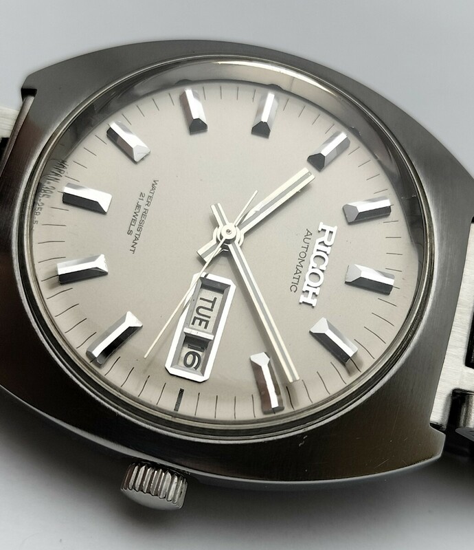 あまり目立たない存在ですが、凄く良い時計です！　紳士用　リコー　自動巻き腕時計　1970年代製　純正ブレスレット　メンテナンス済　