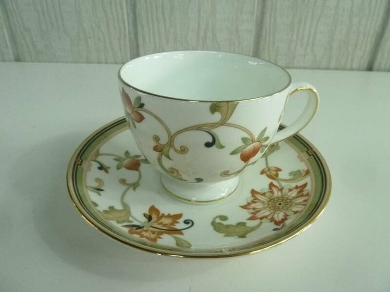 ☆彡③　美品　ウェッジウッド　オベロン　カップ＆ソーサー　１客　WEDGWOOD OBERON☆彡