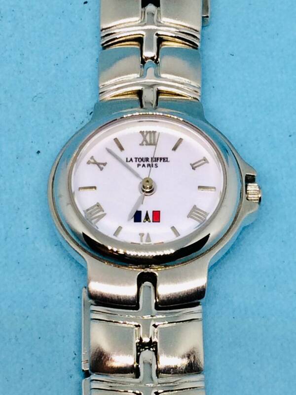 (G31)おしゃれな(*'▽')ラ・ツール・エッフエル（電池交換済み）シルバー・レディス腕時計USED（送料全国一律185円）素敵な時計です。