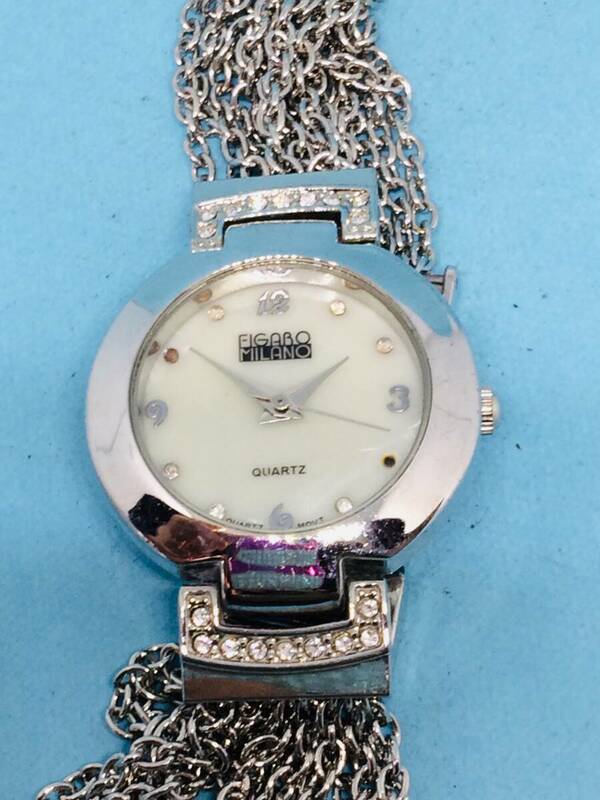 (G57)シェル文字盤(*'▽')FIGARO・MILANO（電池交換済み）シルバー・レディス腕時計USED（送料全国一律185円）洒落た時計です。