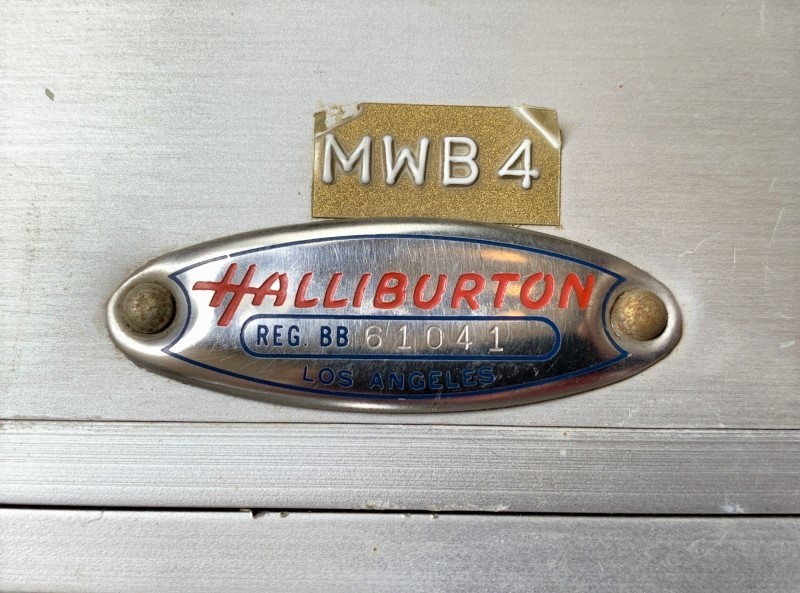 送料無料 希少 赤ハリ HALLIBURTON ハリバートン ZERO HALLIBURTON ゼロハリバートン ビンテージスーツケース（大・＃61041）