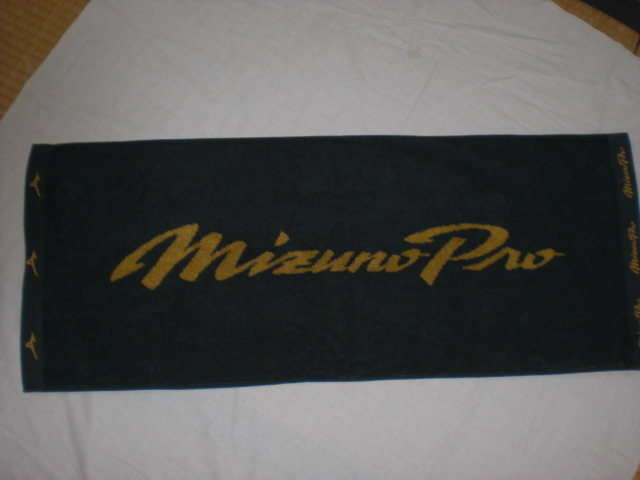 MIZUNO PROミズノプロ・黒×ゴールド フェイスタオル 未使用品 