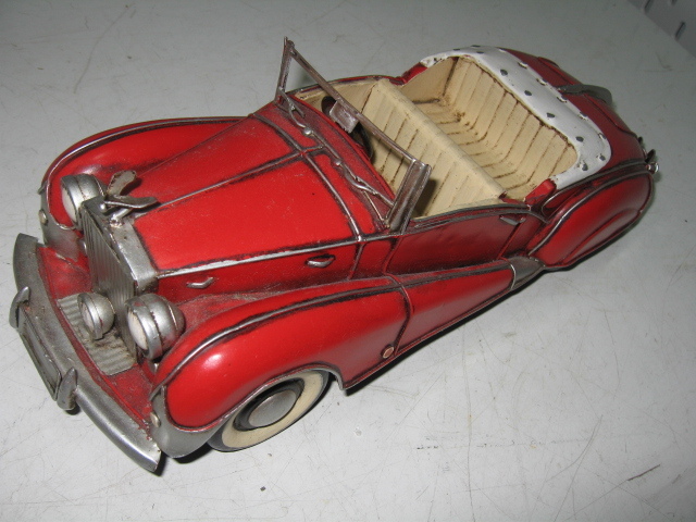 ★レトロ ブリキのおもちゃ 置き物 クラシックカー レッド全長33センチ