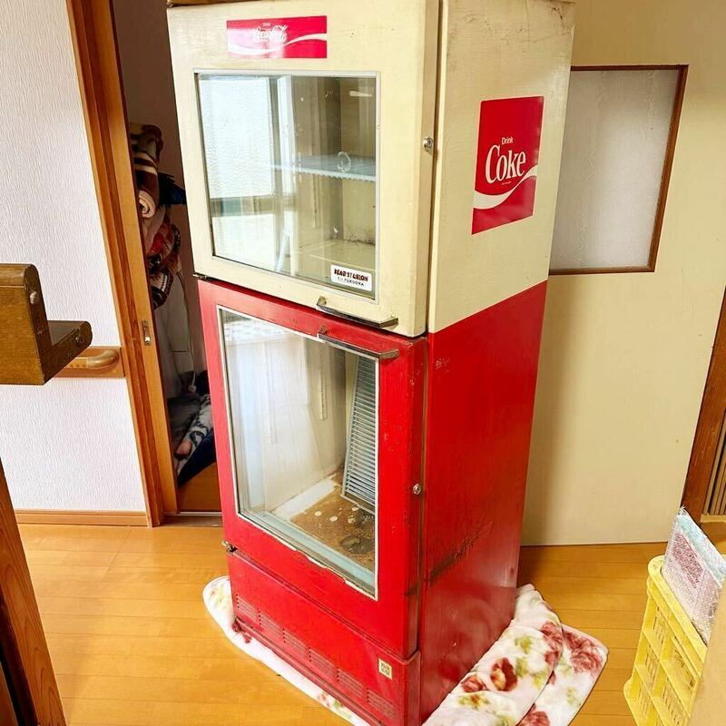 コカ・コーラ 冷蔵庫 昭和レトロ アンティーク Coca-Cola 物置 業務用 (1076)