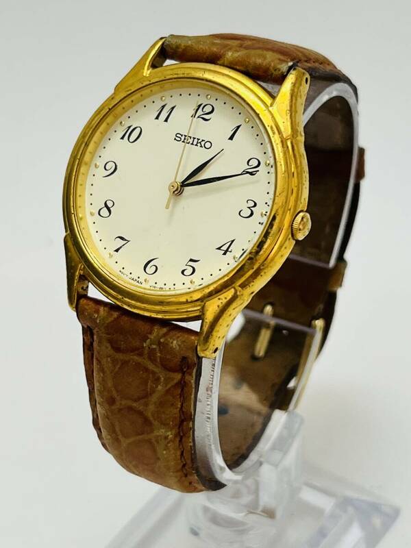 動作未確認　セイコー SEIKO クォーツ 3針 V701-1920 男性用 メンズ 腕時計