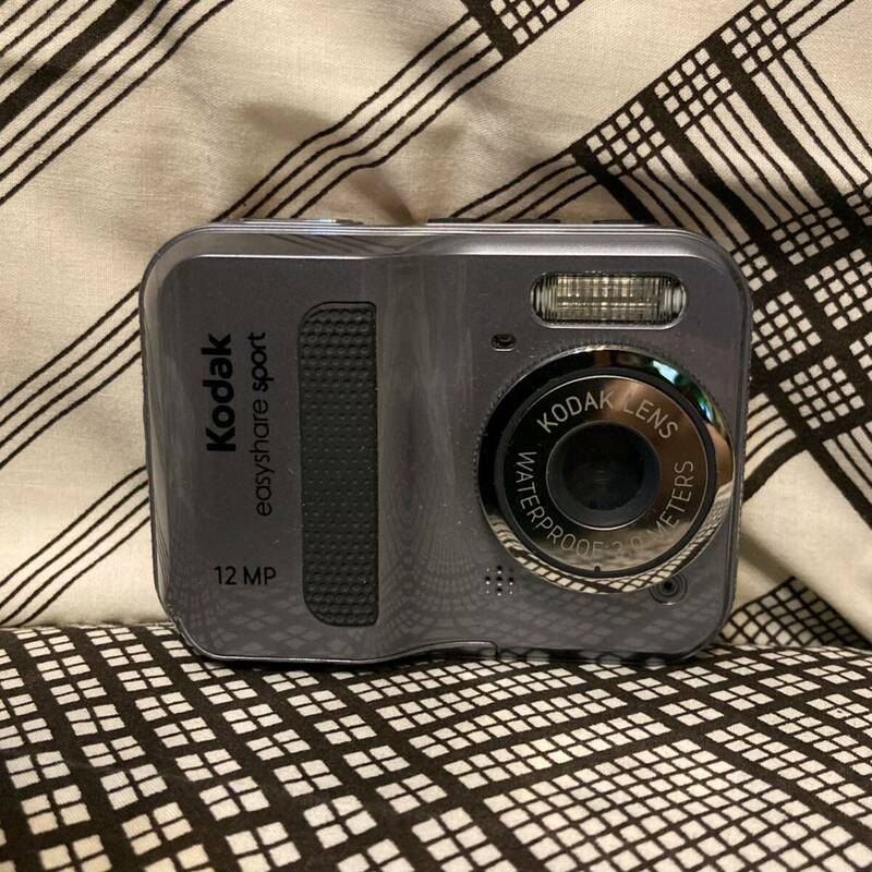 Kodak コダック easyshare sport Camera C123 防水デジカメ 単三電池　動作確認 現状渡し 【0527-1】