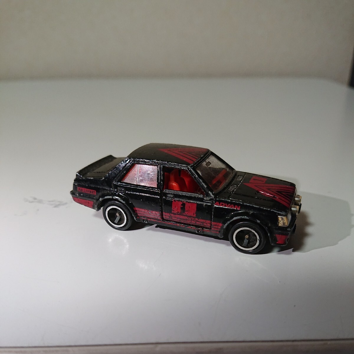 TOMICA トミカ　黒箱　No.58　三菱　ランサー　朱赤シート　黒　 1/60スケール　MITSUBISHI　LAMCER　【MI-051312】