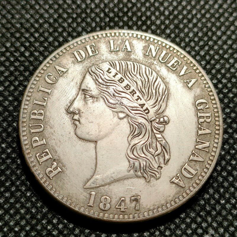9518　コロンビア　コイン　海外古銭　約38mm　アンティークコレクション　