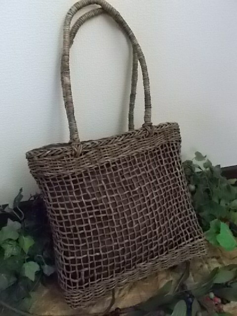 つる草のバッグ 新品◆幅30㎝ 高さ26㎝◆タイ王国製　