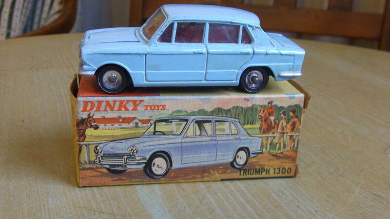 DINKY 162 TRIUMPH　1300　ディンキー　トライアンフ　1300