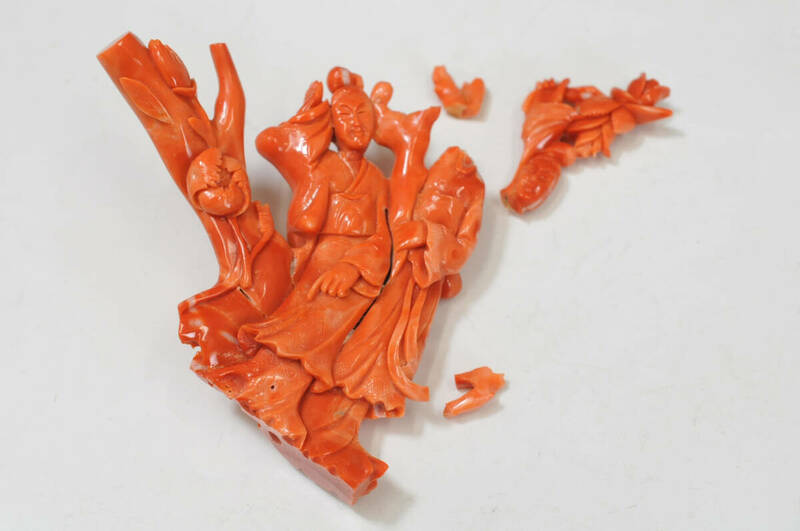 赤珊瑚　彫刻品　人物　天女　※破損有り　重量：130ｇ　●　コーラル　桃色珊瑚　0304245-2