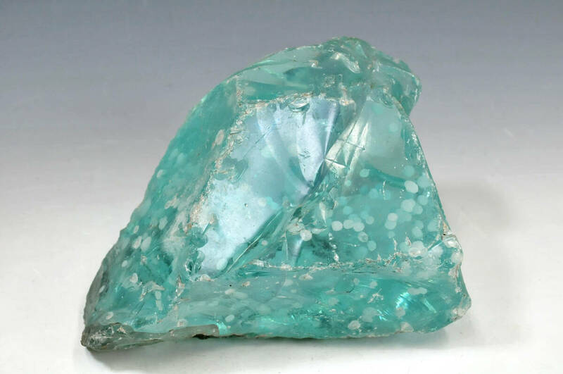 【鉱石】　天然ガラス　縦幅：13㎝　横幅：20㎝　厚み：15㎝　重量：4.7㎏　●　硝子　天然石　240518-2