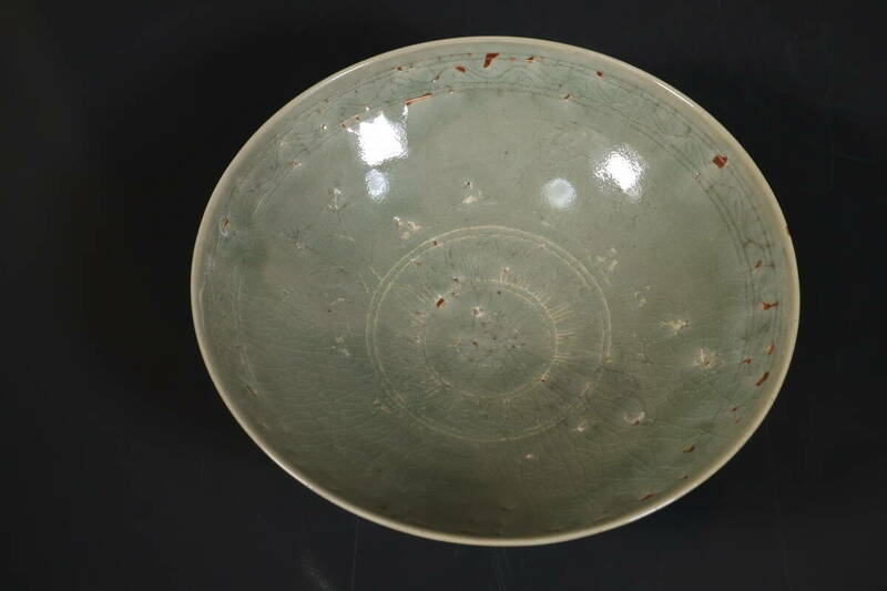 【和】(9394)　朝鮮古玩　高麗青磁象嵌平茶碗　平鉢　李朝　高麗　古作