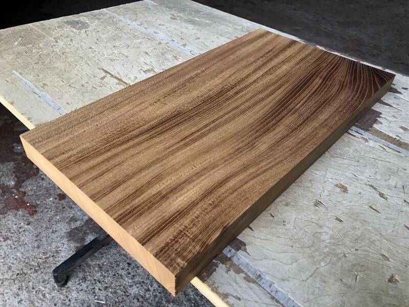 送料無料！【U251C】欅 495×243～267×31㎜ ケヤキ 乾燥材 木工 DIY 材木 天然木 無垢材《銘木すずめや》