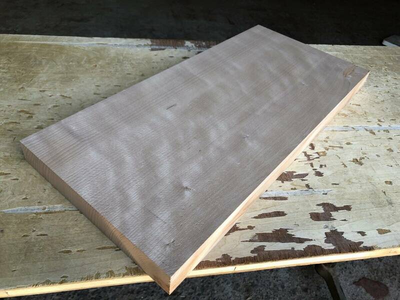 送料無料！【U427E】ブナ 595×277×38～40㎜ 極上杢 乾燥材 木工 DIY 材木 天然木 無垢材《銘木すずめや》