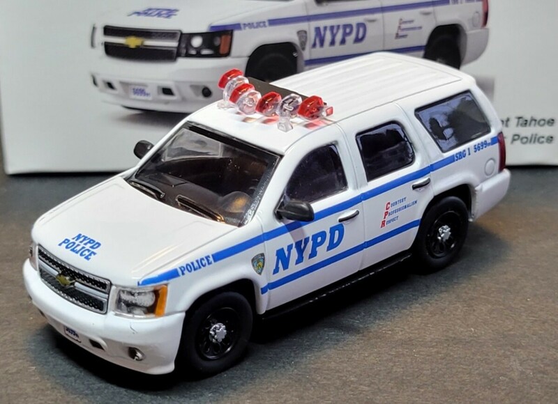 1/64 596 model シボレー タホ NYPD パトカー ミニカー グリーンライトと同じサイズ 