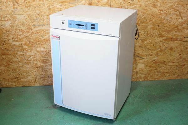 [NZ][E40470-B] Thermo Scientific Model:310 Forma Direct Heat CO2 Incubator インキュベーター