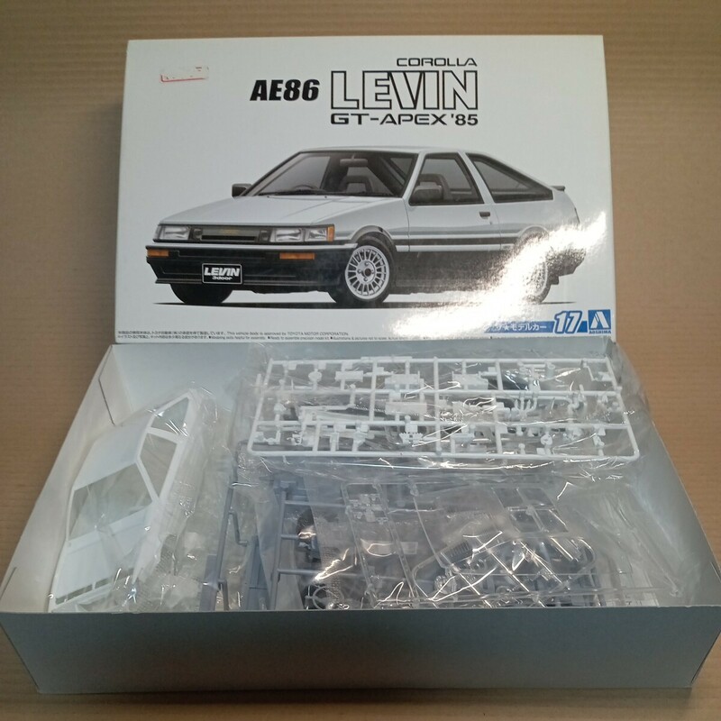 45-049 アオシマ トヨタ AE86 カローラ レビン GT-APEX 1985 （1/24スケール ザ・モデルカー No.17（旧） 052259） 未組立