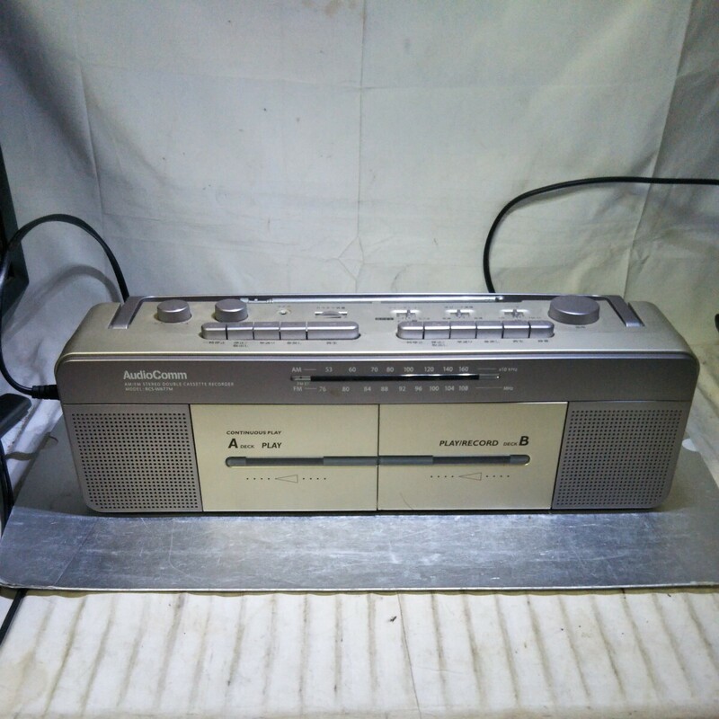 送料無料(２M1257)ラジカセ　カセットレコーダー　RCS-W877M
