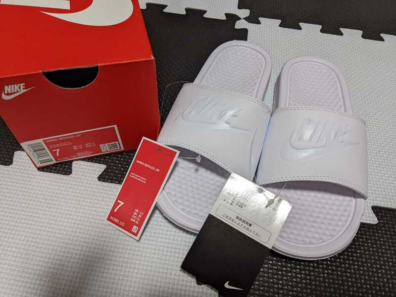 新品未使用 NIKE BENASSI 24cm ナイキ ベナッシ ホワイト サンダル ウィメンズ オールホワイト 白 ホワイト 定番 