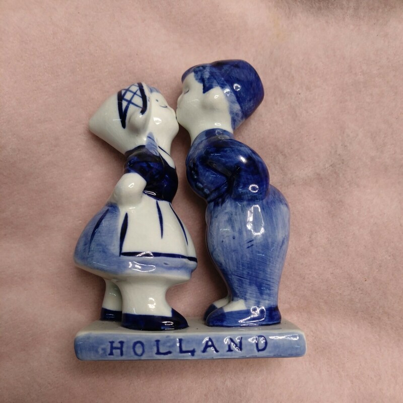 HOLLAND キス人形 ハンドペイント 人形　フィギュア　西洋陶器