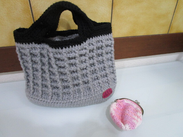 手編み バッグ 手作り 手提げかばん ハンドメイド ミニバッグ 毛糸 おまけ がま口 グレー系