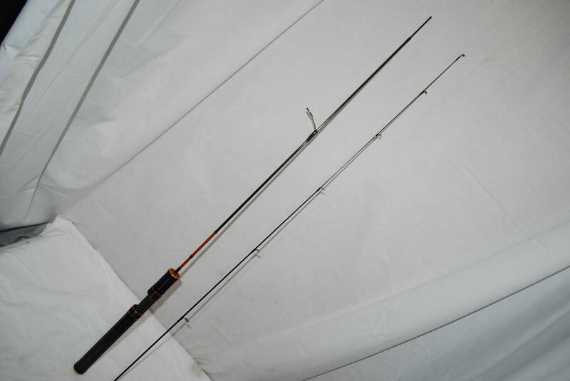 中古品 現状品 ダイワ DAIWA シルバークリーク プレッソ 60UL-SVF CREEK PRESSO 6' UL : Max0.8-3.5oz Line : 2-2.5lb 2ピース 01450841