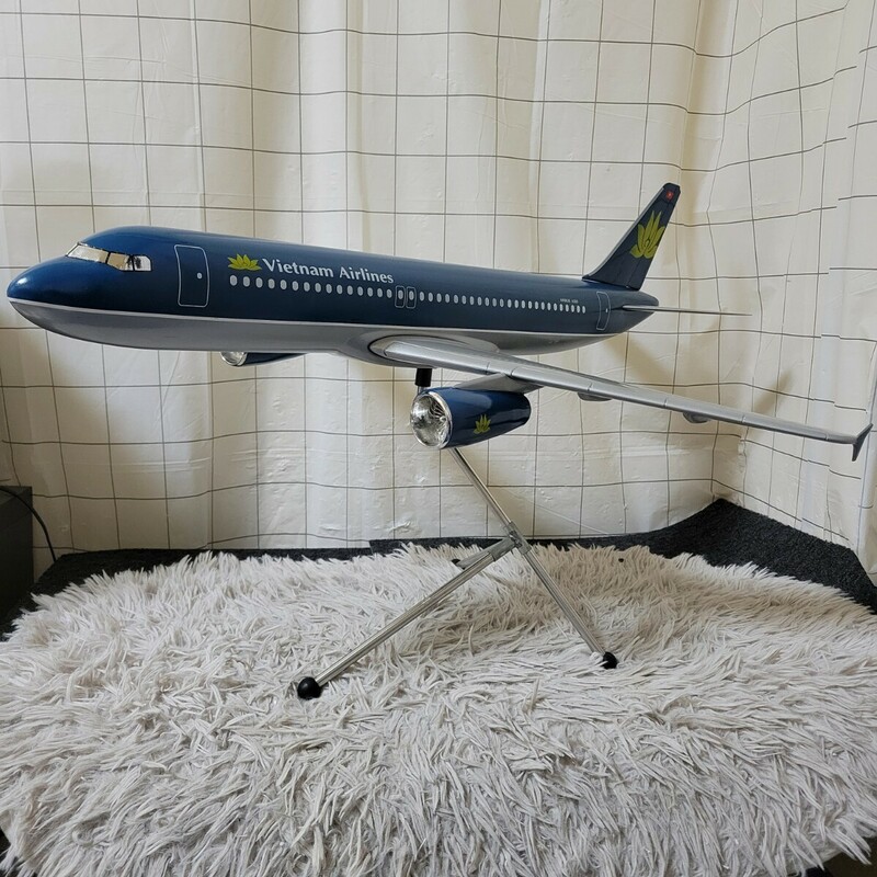 プラスチックモデルキット VietnamAirlines AIRBUS A320