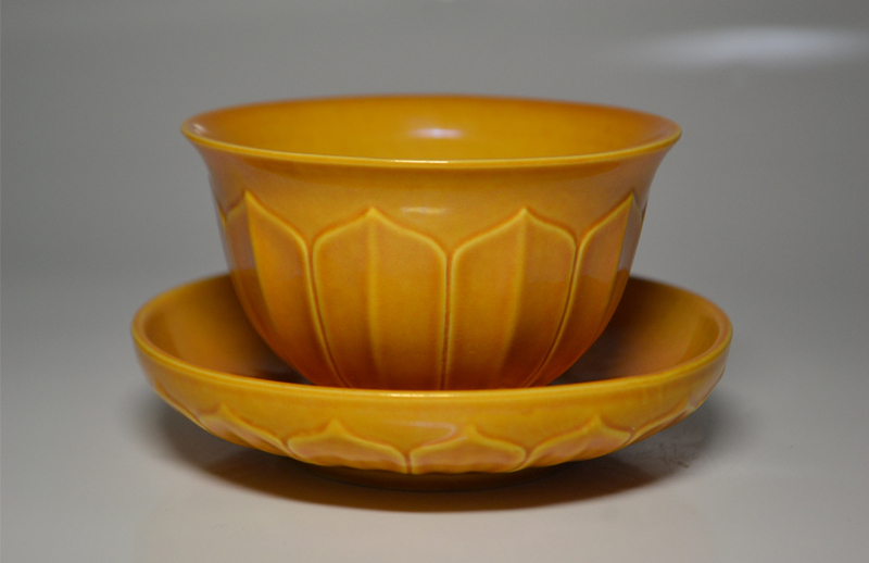 中国美術　黄釉　茶碗　茶道具　置物　　