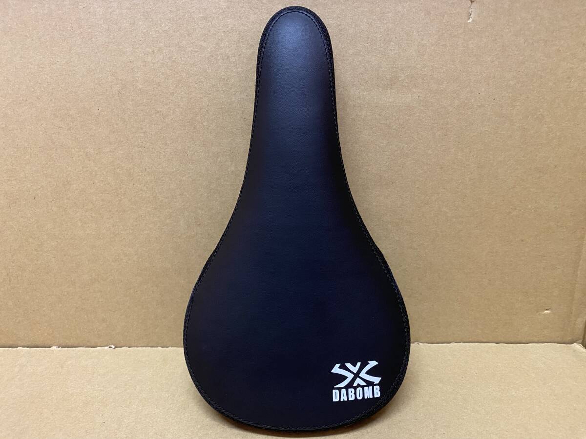 DABOMB　ダボム　BADASS 　バダスサドル　ブラック　新品未使用　ダートジャンプ　ストリート