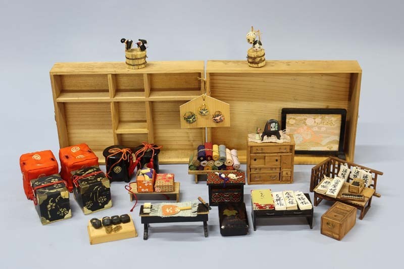 ■即決■ 昭和初期 ままごと 雛道具 ミニチュア 帳場箪笥 行器 挟箱など色々