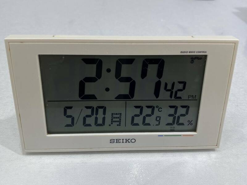 SEIKO　SQ758W SCAK　目覚まし時計　デジタル時計　卓上時計