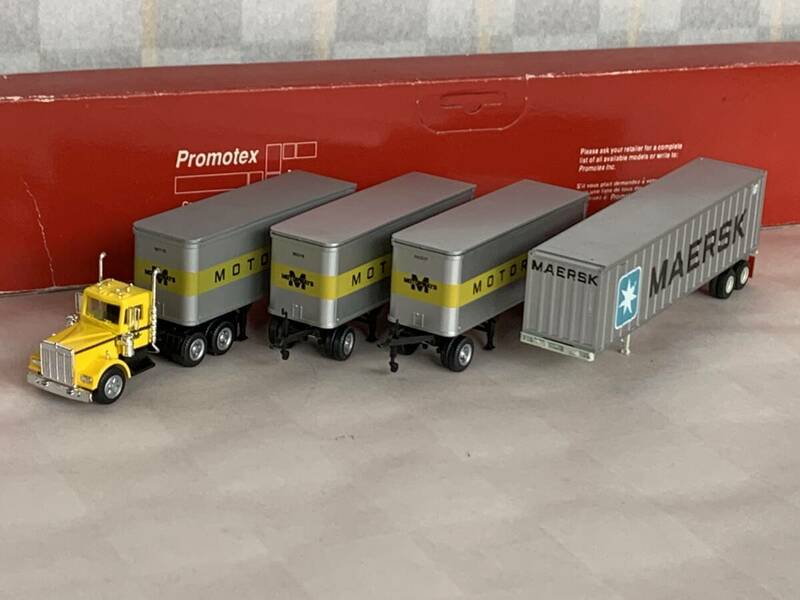 HO 135, MC44. 1:87 Herpa Semi Tractor with Triple Short Truck. + Trailor Chassis & 40'Container .