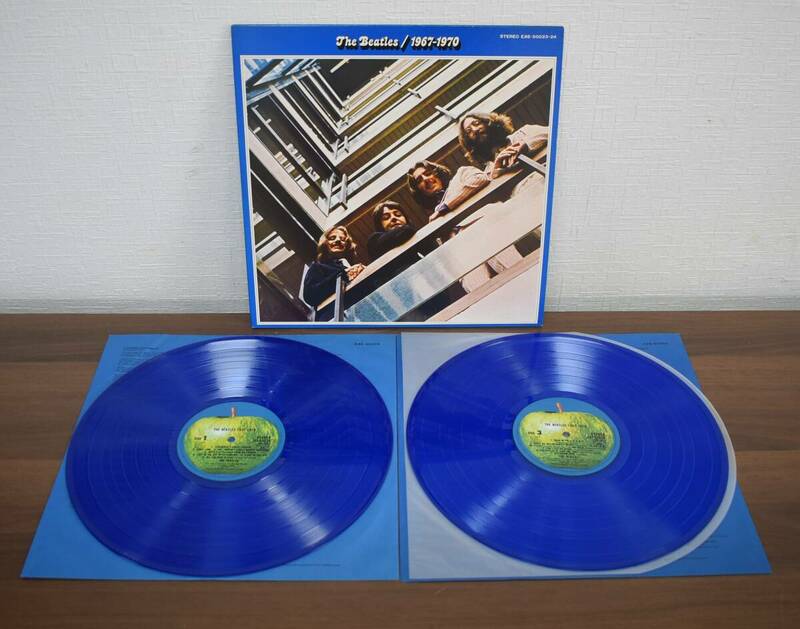 F5-10　LP レコード 青盤 THE BEATLES 1967-1970 ビートルズ THE BEATLES 2枚組 EAS-50023・24 12インチ 保管品