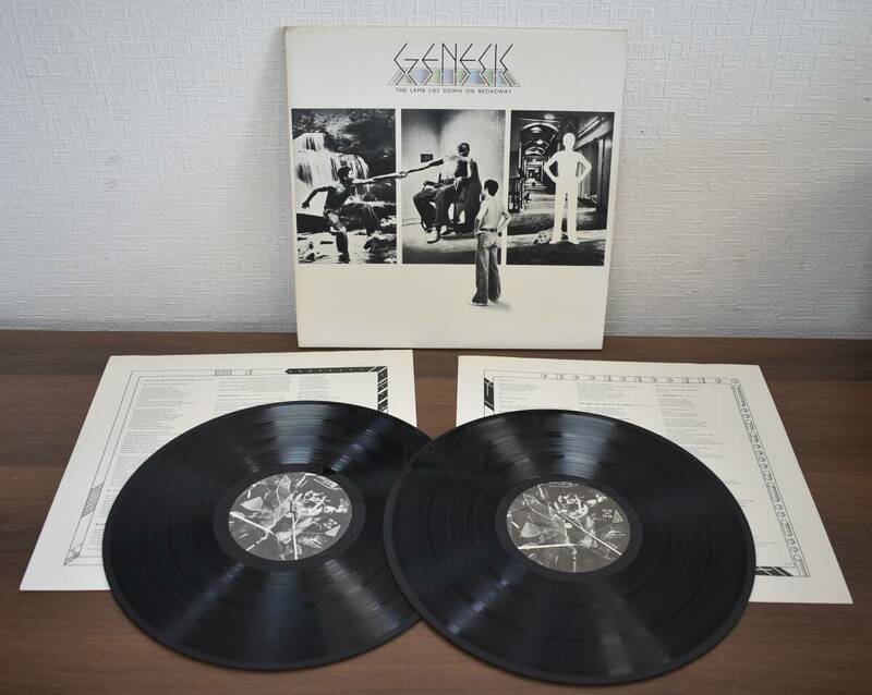 W5-143 【保管品】 Genesis The Lamb Lies Down On Broadway / CHARISMA CGS101 LP 12インチ レコード 洋楽