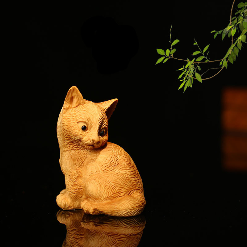 【柘植 木彫 動物】 ◆座る猫◆ ナチュラル/天然木製/手作り/ハンドメイド/細工彫刻/インテリア/プレゼント/縁起物