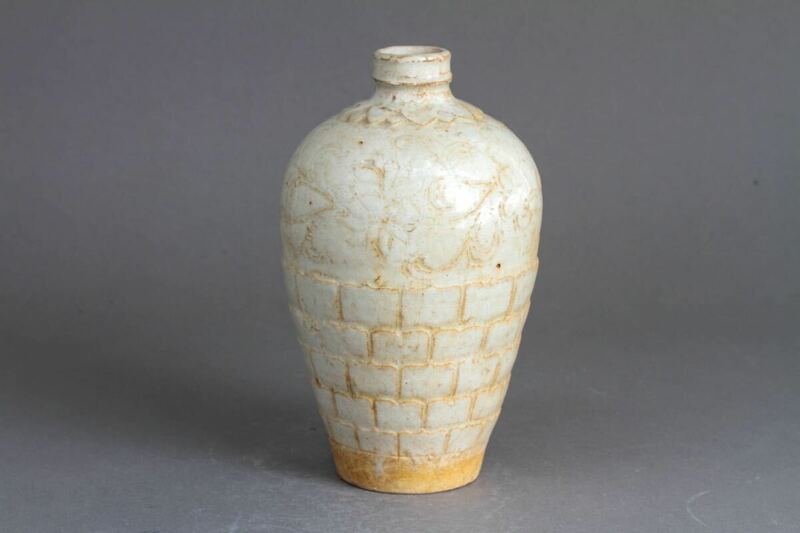 【久】2075 青白磁花弁紋花瓶　時代品　　唐物　中国美術　花瓶