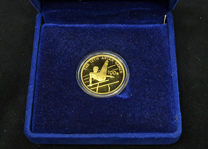 中国 金貨 1994年 100元 第十二届亜州運動会紀念金幣 重さ7.9g 貨幣 硬貨 記念コイン(1) 