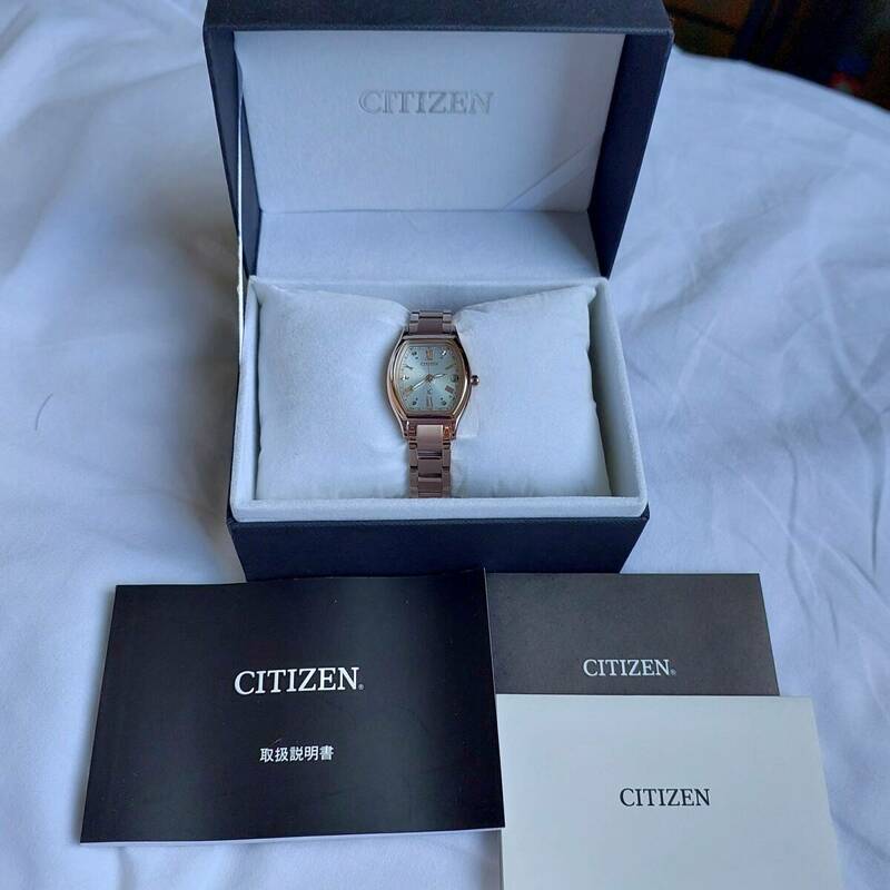 シチズン　CITIZEN　XC　クロスシー　エコドライブ　クオーツ　女性用　腕時計　電波時計　チタンケース　美品　箱　保証書付　美品