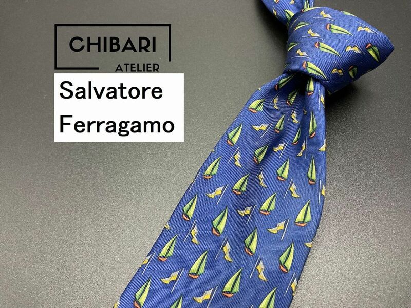 【美品】Salvatore Feragamo　フェラガモ　シップ柄　ネクタイ　3本以上送料無料　ネイビー　0502165
