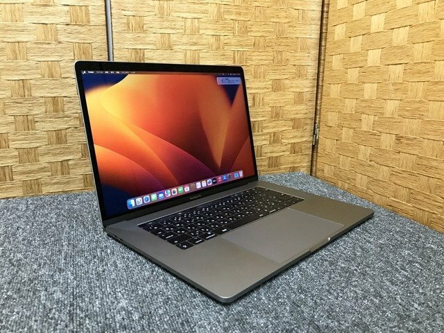 SMK437706相 Apple MacBook Pro A1707 15-inch 2017 Core i7-7700HQ メモリ16GB SSD512GB 直接お渡し歓迎