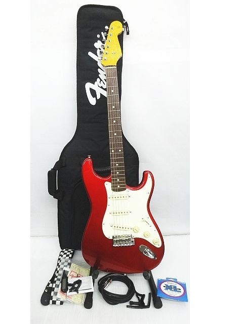 外観美品 Fender Japan Stratocaster ストラトキャスター ST62 CAR エレキギター ソフトケース付 日本製 簡易音出しのみ 現状品 ★2801 
