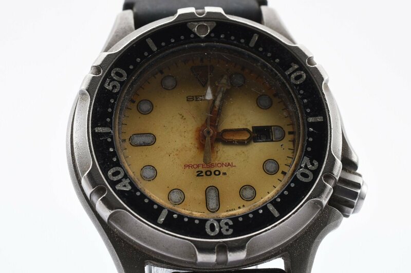 セイコー ダイバープロフェッショナル デイト 3E25-2030 ラウンド クオーツ メンズ 腕時計 SEIKO