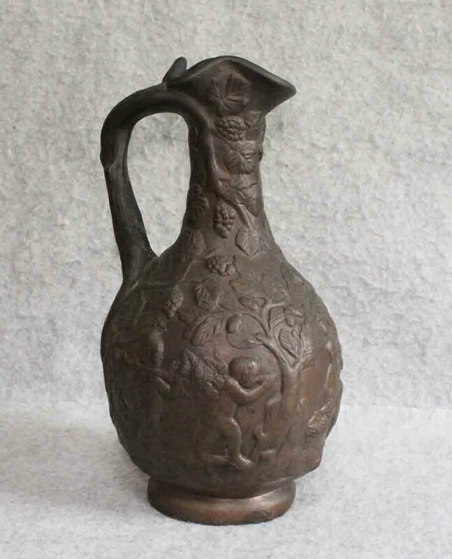 [銅花器f54]◆花瓶　水差し　葡萄図◆人物図　レリーフ　jug pot 　ポット　VASE 銅製　29cm 3Kg