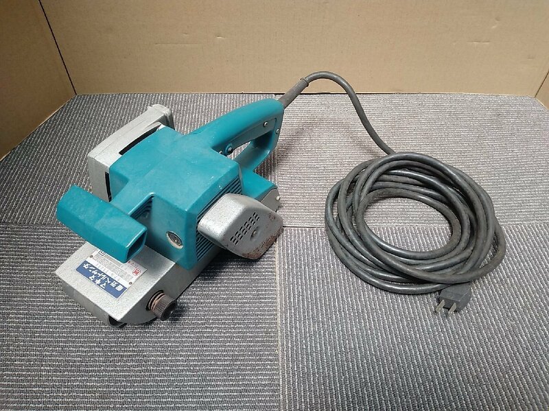 ◎現場作業用【 マキタ / makita 電気ベルトサンダ モデル9900B 100V 木材 各種材料 研削 研磨 電動工具】P05134