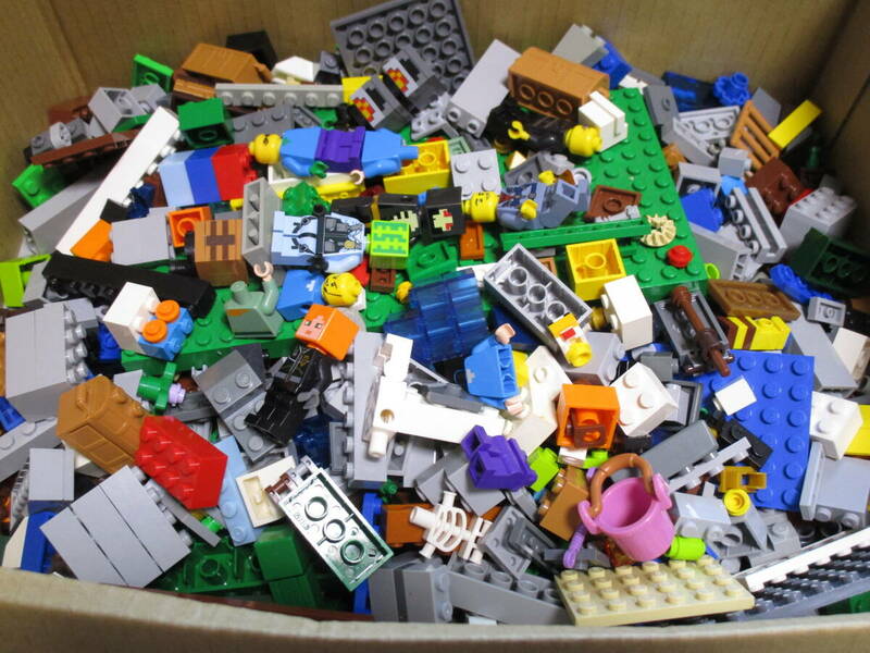 LEGO　レゴ　3.5ｋｇ　フィグ　マインクラフト?　現状品　現状箱詰め梱包（箱12654