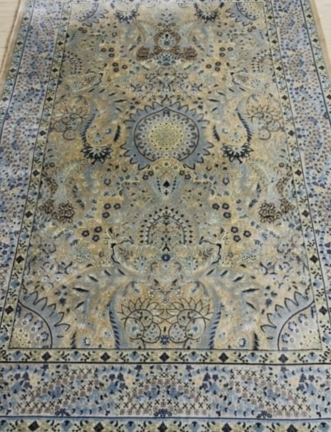 百貨店展示品　シルク100％ 最高峰225万ノット　イラン産　手織り 高級ペルシャ絨毯 101×152cm　#5