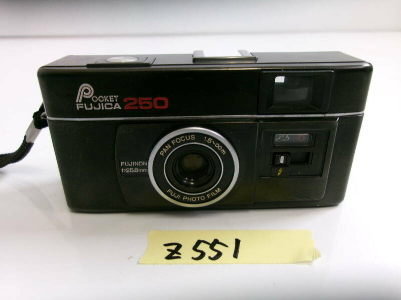 (Z-551)POCKET FUJICA 250 コンパクトフィルムカメラ 現状渡し
